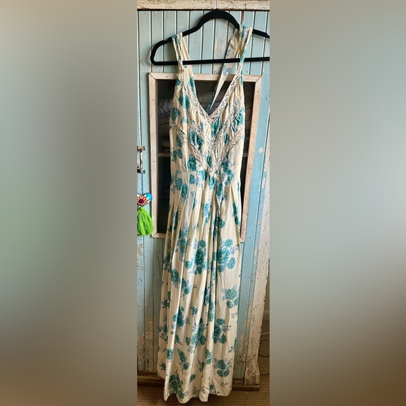 Free People Dresses & Skirts - Free People Anthropologie Lovers Heart midi dress NWT dress sold out